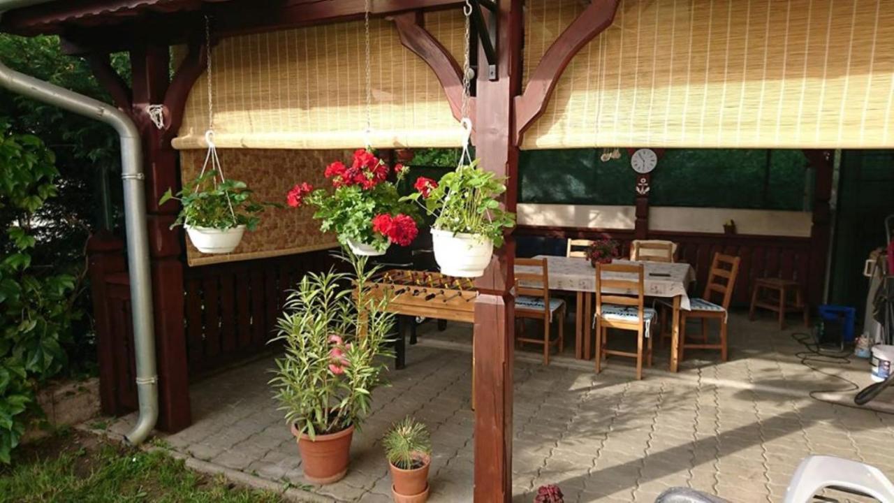 Liliána Vendégház Balatonfůzfő Exterior foto