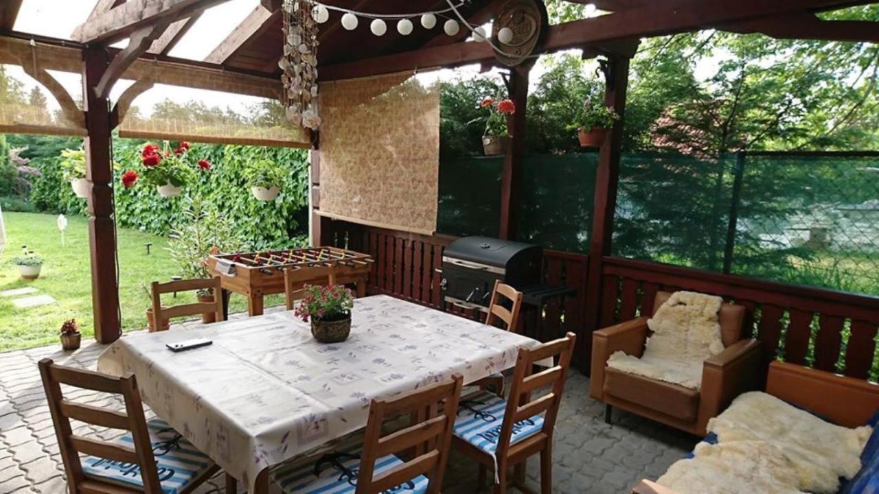Liliána Vendégház Balatonfůzfő Exterior foto