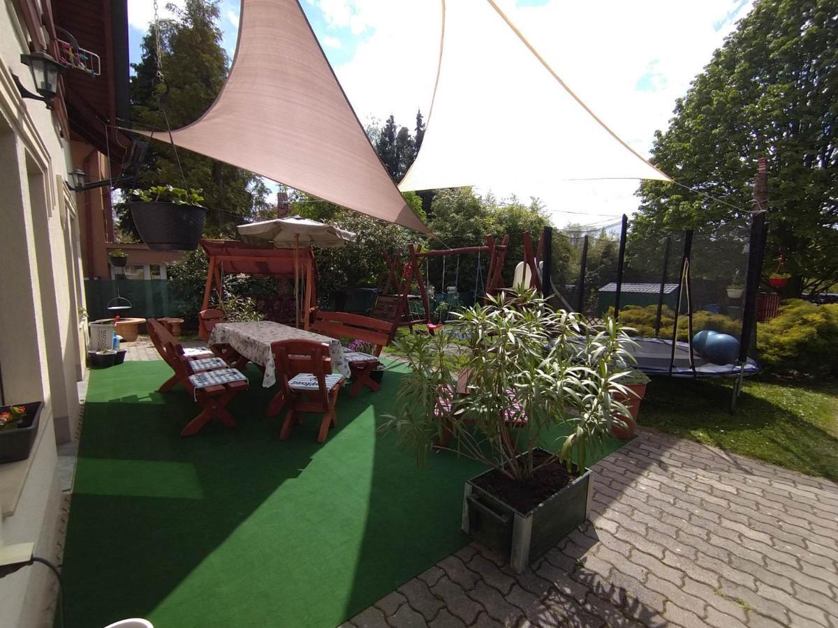 Liliána Vendégház Balatonfůzfő Exterior foto
