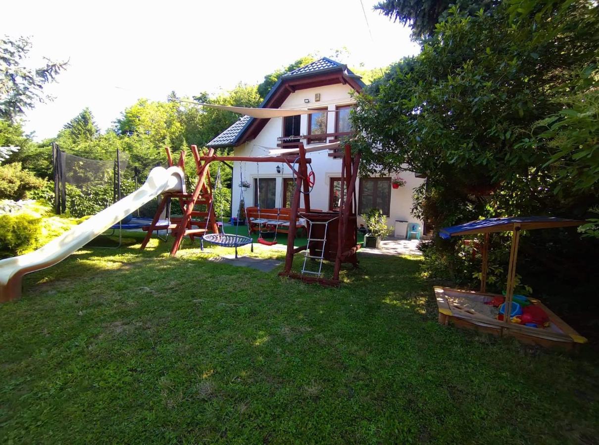 Liliána Vendégház Balatonfůzfő Exterior foto