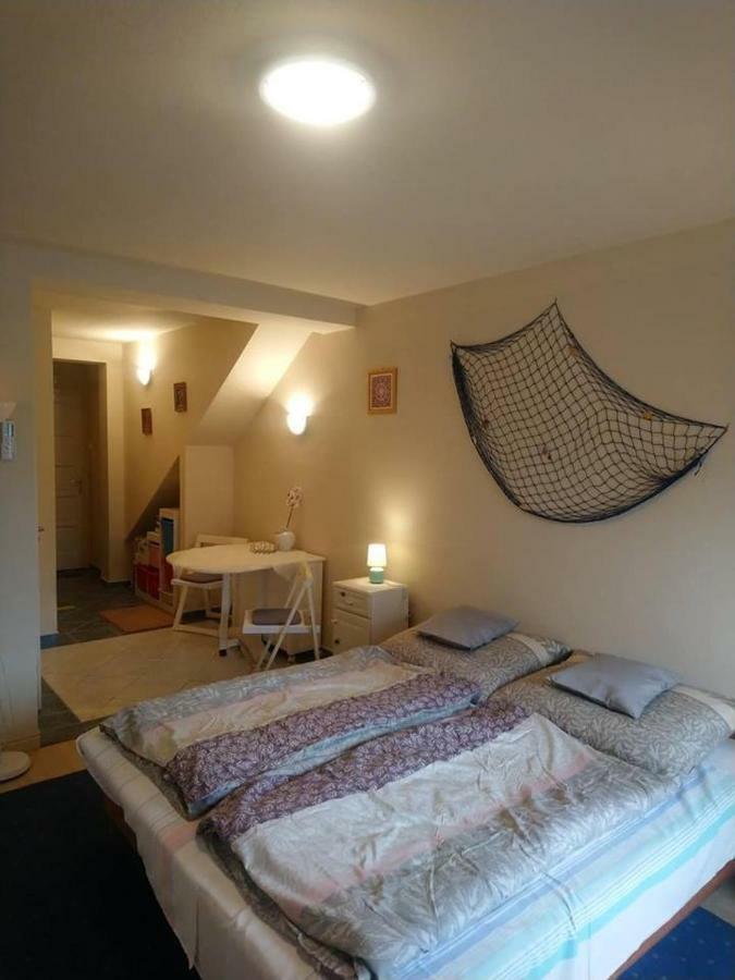 Liliána Vendégház Balatonfůzfő Exterior foto